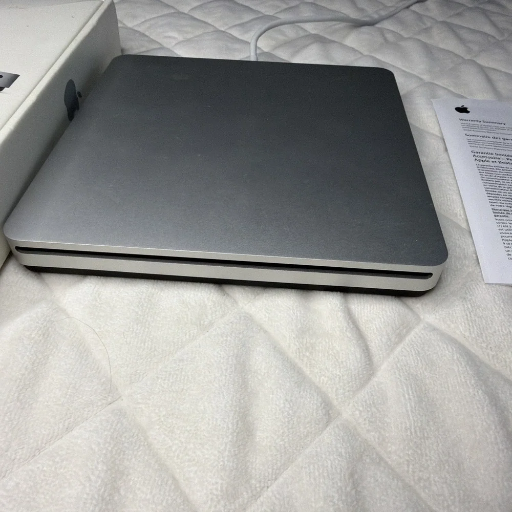 Apple USB SuperDrive A1379 MD564LL/A External CD DVD Drive for Mac - Sealed New